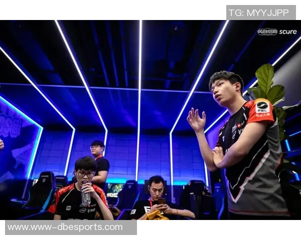 和平精英热点解析EDG战队在S15赛季的防守与反击策略